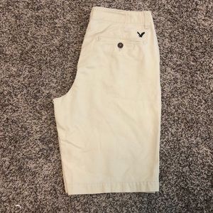 Men’s American Eagle Khaki Shorts
